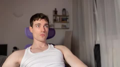 Snapshot of hornytwunk01 chatting on 12/04/25, 01:20 hornytwunk01 online show from 12/04/25, 01:20