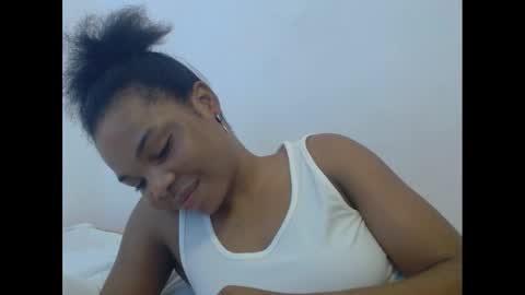 Snapshot of hornyxbum chatting on 03/11/25, 10:40 hornyxbum online show from 03/11/25, 10:40