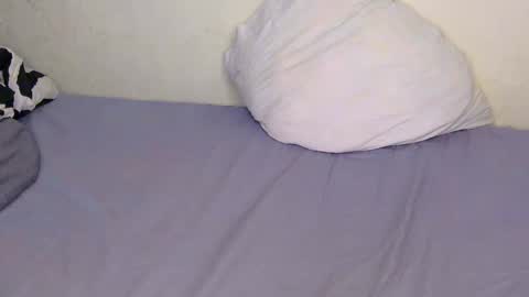 Snapshot of hornyy_cutie chatting on 05/15/26, 11:34 Its Cora online show from 05/15/26, 11:34