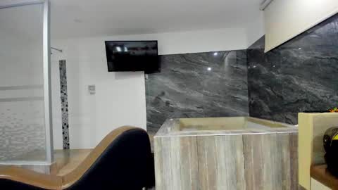 ronald and victoria online show from 01/18/26, 02:04