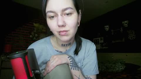 Snapshot of horror_circus chatting on 05/14/26, 04:41 Messalina Horror online show from 05/14/26, 04:41