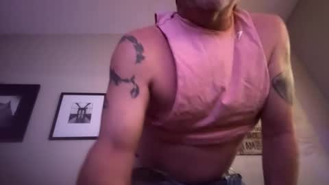 hoss43040 online show from 12/20/25, 01:23