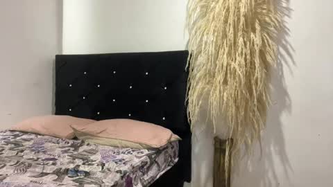 hot2gether69 online show from 04/15/26, 02:51