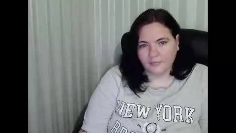 Snapshot of hot2panthers chatting on 11/21/25, 10:03 hot2panthers online show from 11/21/25, 10:03