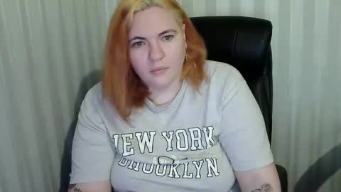 Snapshot of hot2panthers chatting on 12/16/25, 08:52 hot2panthers online show from 12/16/25, 08:52