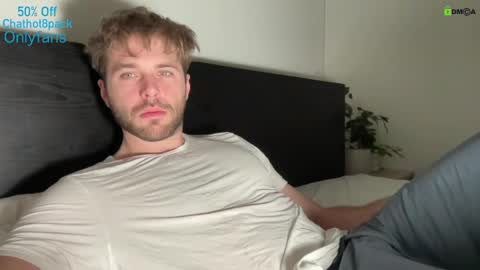 Snapshot of hot8pack01 chatting on 12/13/24, 03:49 Edward aka Wolf online show from 12/13/24, 03:49