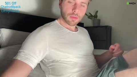 Snapshot of hot8pack01 chatting on 02/13/25, 05:16 Edward aka Wolf online show from 02/13/25, 05:16