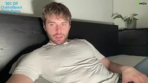 Snapshot of hot8pack01 chatting on 03/10/25, 09:51 Edward aka Wolf online show from 03/10/25, 09:51