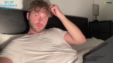 Snapshot of hot8pack01 chatting on 09/19/25, 03:41 Edward aka Wolf online show from 09/19/25, 03:41