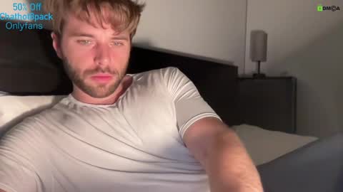 Snapshot of hot8pack01 chatting on 10/16/25, 09:49 Edward aka Wolf online show from 10/16/25, 09:49