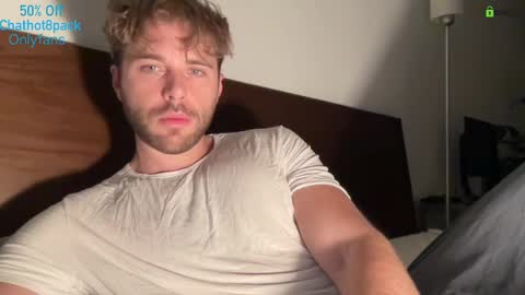 Snapshot of hot8pack01 chatting on 11/14/25, 10:18 Edward aka Wolf online show from 11/14/25, 10:18