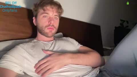 Snapshot of hot8pack01 chatting on 12/01/25, 05:12 Edward aka Wolf online show from 12/01/25, 05:12