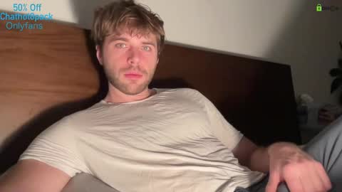 Snapshot of hot8pack01 chatting on 01/07/26, 09:50 Edward aka Wolf online show from 01/07/26, 09:50