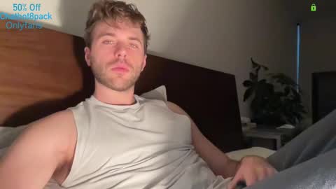 Snapshot of hot8pack01 chatting on 01/12/26, 09:31 Edward aka Wolf online show from 01/12/26, 09:31