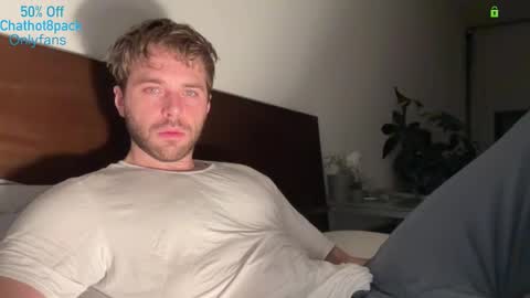 Snapshot of hot8pack01 chatting on 01/16/26, 06:28 Edward aka Wolf online show from 01/16/26, 06:28