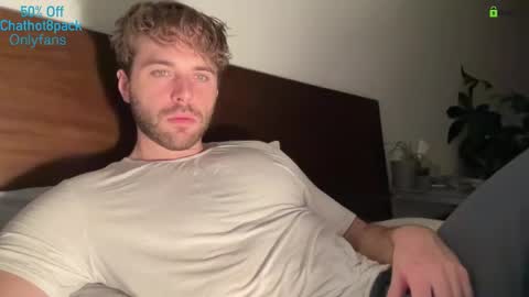 Snapshot of hot8pack01 chatting on 01/16/26, 10:03 Edward aka Wolf online show from 01/16/26, 10:03