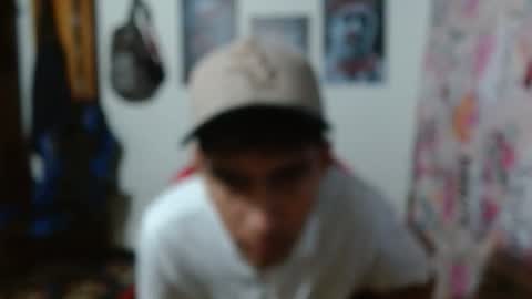 Snapshot of hot__mechanic chatting on 06/05/26, 12:33 hot__mechanic online show from 06/05/26, 12:33