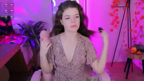 hot__tiny online show from 11/04/25, 07:18