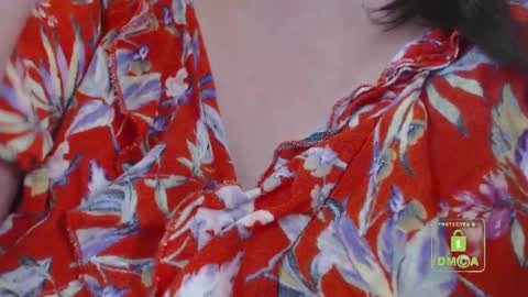 Snapshot of hot_and_pretty chatting on 03/10/25, 10:04 Lila online show from 03/10/25, 10:04