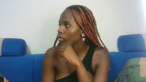 Snapshot of hot_berry2003 chatting on 02/01/25, 09:51 Millie online show from 02/01/25, 09:51