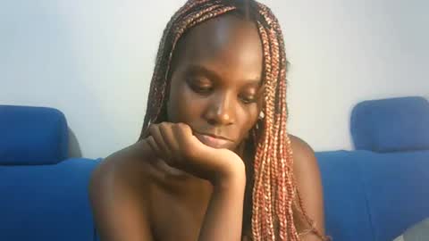 Snapshot of hot_berry2003 chatting on 02/27/25, 05:58 Millie online show from 02/27/25, 05:58