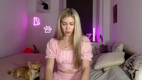 Snapshot of hot_berry69 chatting on 05/05/26, 09:23 Dashka online show from 05/05/26, 09:23