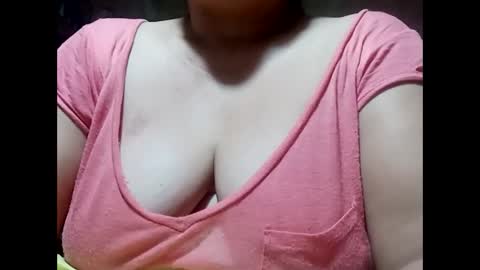 Snapshot of hot_boobs21 chatting on 01/13/25, 09:52 hot_boobs21 online show from 01/13/25, 09:52