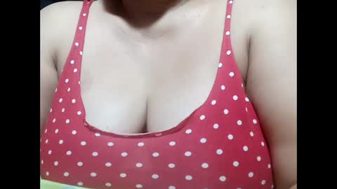 Snapshot of hot_boobs21 chatting on 03/10/25, 12:15 hot_boobs21 online show from 03/10/25, 12:15