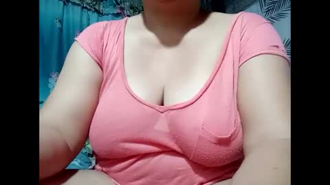 Snapshot of hot_boobs21 chatting on 09/19/25, 10:10 hot_boobs21 online show from 09/19/25, 10:10