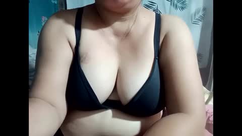 Snapshot of hot_boobs21 chatting on 09/28/25, 04:07 hot_boobs21 online show from 09/28/25, 04:07