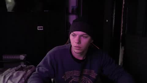 Hot boy 2002 online show from 10/30/25, 07:54