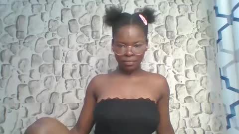Snapshot of hot_cammy08 chatting on 05/18/26, 05:46 sweet cammy online show from 05/18/26, 05:46