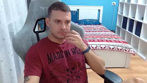 hot_cap_77 online show from 12/18/25, 05:41