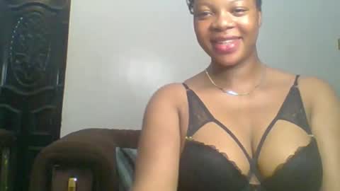 Snapshot of hot_choco_choco chatting on 11/23/25, 02:28 peace online show from 11/23/25, 02:28