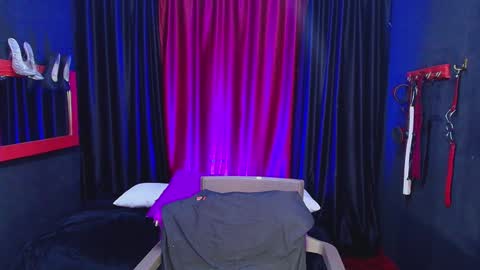 Snapshot of hot_chocolate_4u chatting on 12/06/24, 03:55 hot chocolate 4u online show from 12/06/24, 03:55