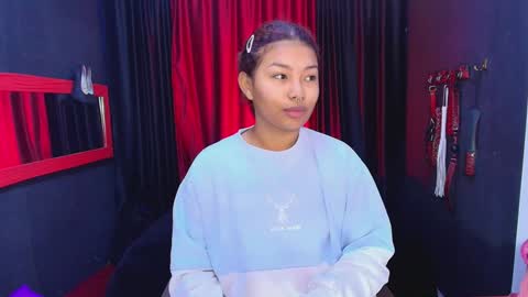 Snapshot of hot_chocolate_4u chatting on 12/18/24, 11:13 hot chocolate 4u online show from 12/18/24, 11:13