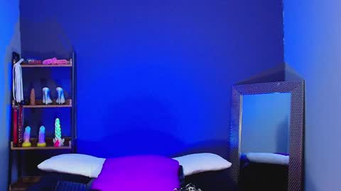 Snapshot of hot_chocolate_4u chatting on 02/04/25, 03:04 hot chocolate 4u online show from 02/04/25, 03:04