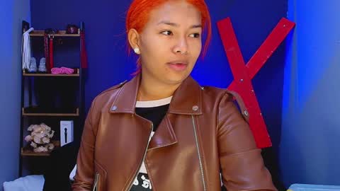 Snapshot of hot_chocolate_4u chatting on 02/08/25, 12:17 hot chocolate 4u online show from 02/08/25, 12:17