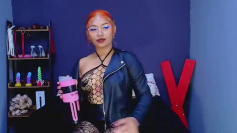 Snapshot of hot_chocolate_4u chatting on 02/11/25, 03:51 hot chocolate 4u online show from 02/11/25, 03:51