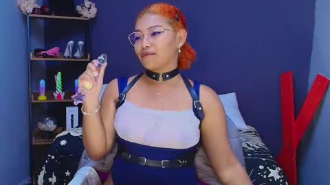 Snapshot of hot_chocolate_4u chatting on 02/24/25, 06:15 hot chocolate 4u online show from 02/24/25, 06:15