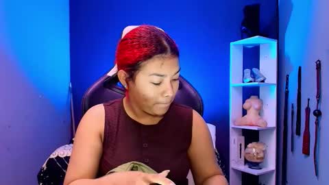 Snapshot of hot_chocolate_4u chatting on 09/12/25, 12:05 hot chocolate 4u online show from 09/12/25, 12:05