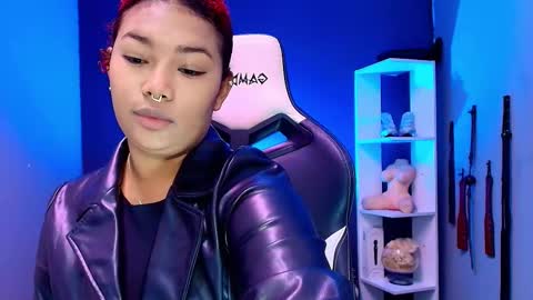 Snapshot of hot_chocolate_4u chatting on 09/18/25, 12:07 hot chocolate 4u online show from 09/18/25, 12:07