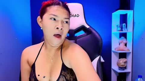 Snapshot of hot_chocolate_4u chatting on 10/01/25, 12:00 hot chocolate 4u online show from 10/01/25, 12:00