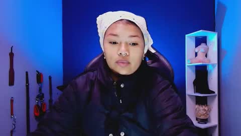 Snapshot of hot_chocolate_4u chatting on 11/12/25, 12:16 hot chocolate 4u online show from 11/12/25, 12:16