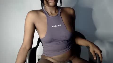 Snapshot of hot_chocoxxxx chatting on 10/20/25, 07:20 sonia mis choco online show from 10/20/25, 07:20