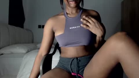 Snapshot of hot_chocoxxxx chatting on 11/22/25, 01:26 sonia mis choco online show from 11/22/25, 01:26