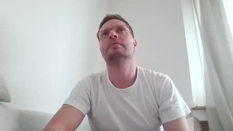 hot_chris1989 online show from 02/09/26, 03:05