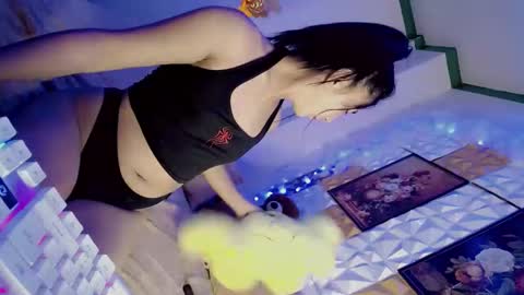 its me CLAUDIA online show from 02/13/25, 03:29