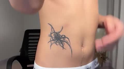 Kim online show from 11/12/25, 07:31