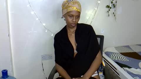 Snapshot of hot_dayne chatting on 11/27/25, 02:57 hot_dayne online show from 11/27/25, 02:57